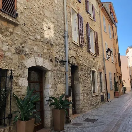 بيت للعطل Old Roof Terrace And Sea Views *